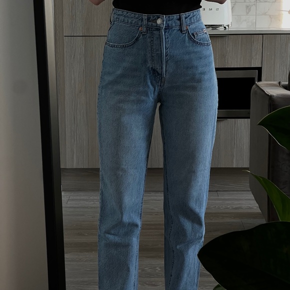 High-Rise Light Wash Straight Jeans - Picture 2 of 3